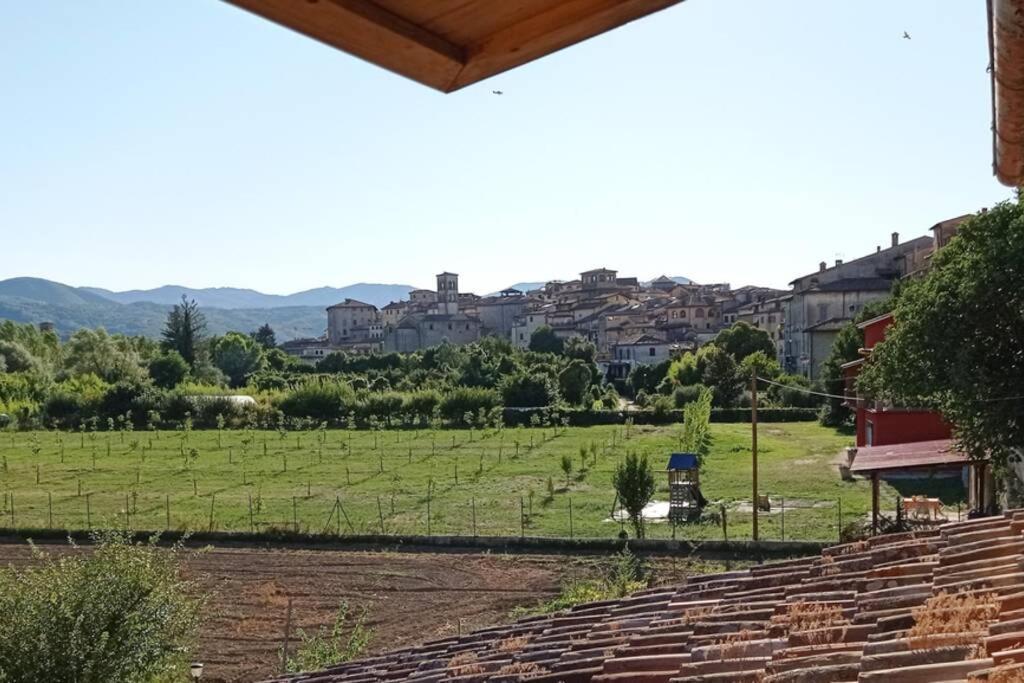 La Casa Ai Pozzi Lägenhet Rieti Exteriör bild